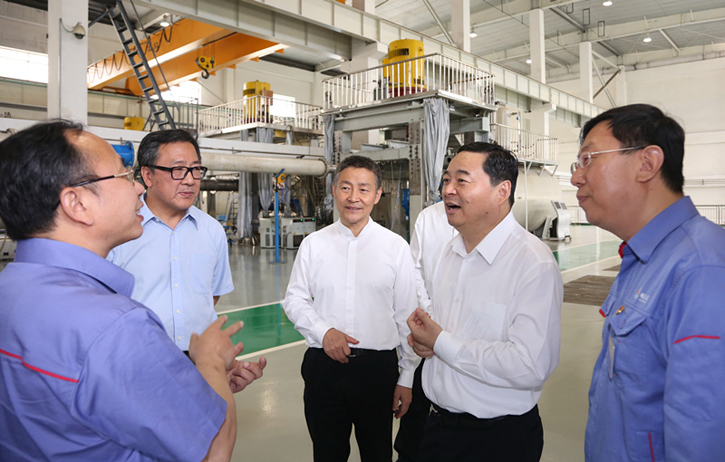 郝鹏与尊时凯龙集团一线科技职员深入交流