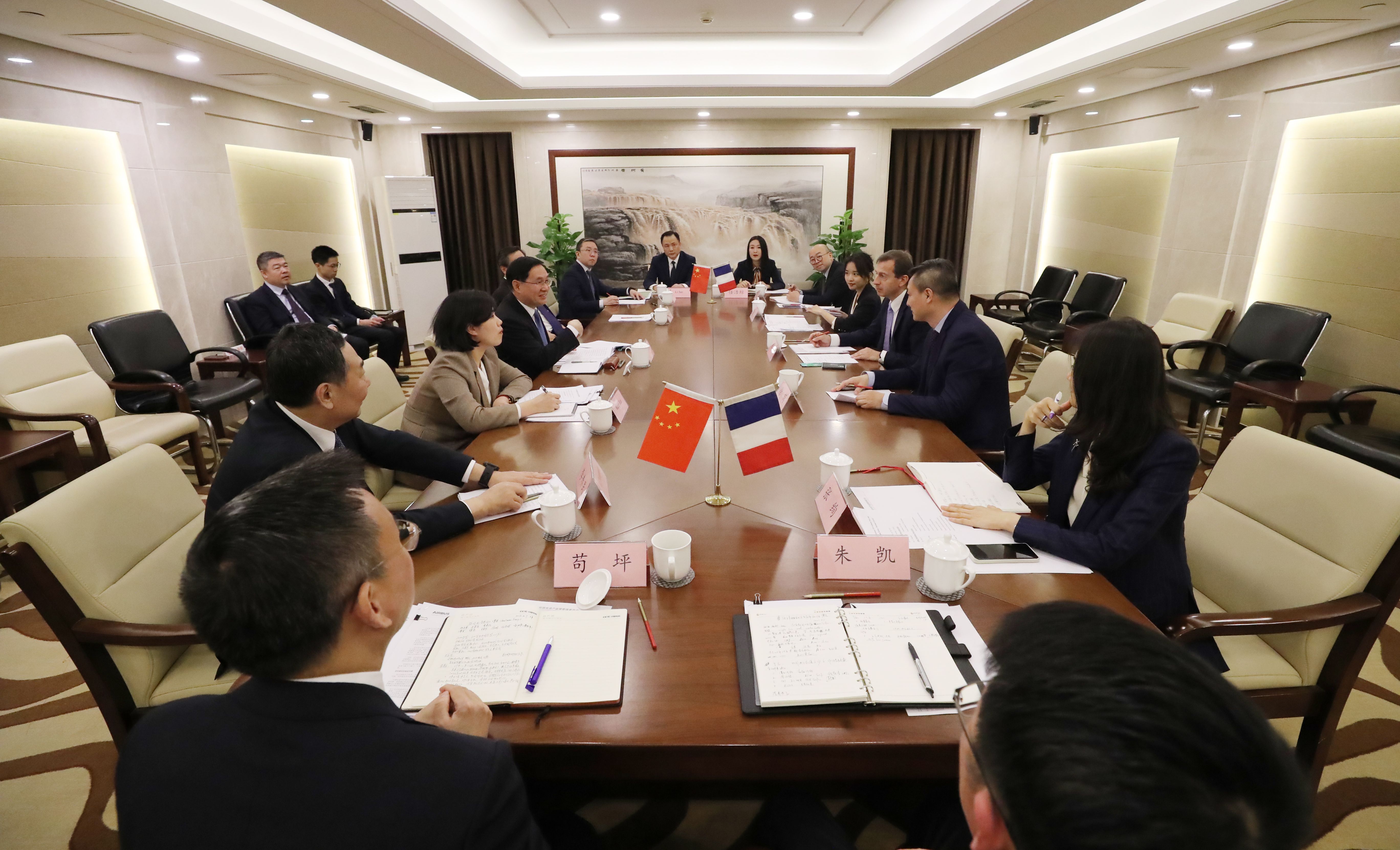 张玉卓、、、国资、、、央企、、、国资委、、、书记、、、主任、、、国企、、、企业刷新